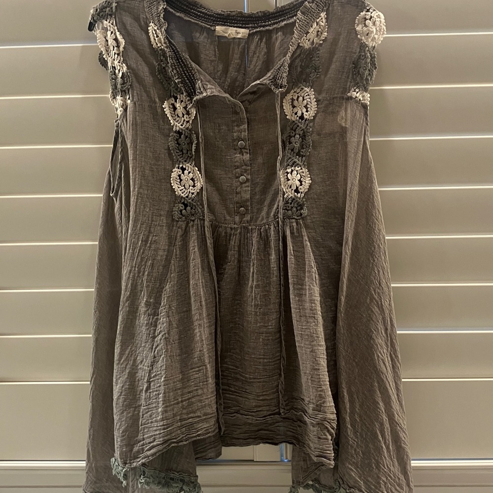 Ryu Gray Lace Accent Blouse